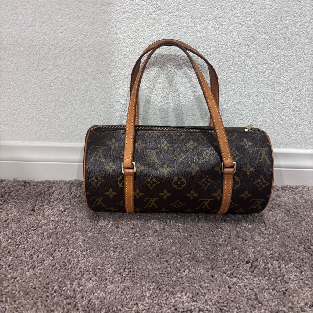 Louis Vuitton Papillon 26